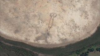 Descubren el dibujo de un pene gigante en Australia a través de imágenes desde el espacio<em></em>